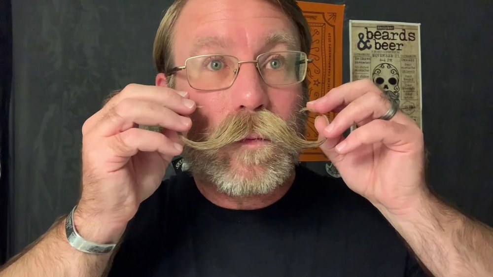 воск для усов